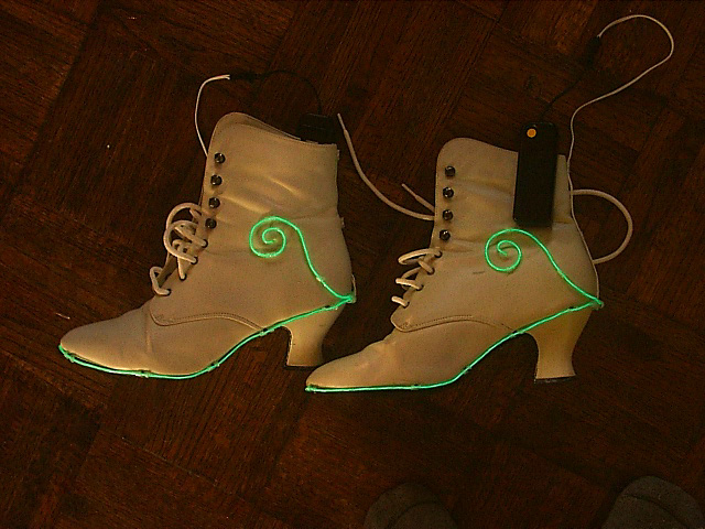 EL-wire boots